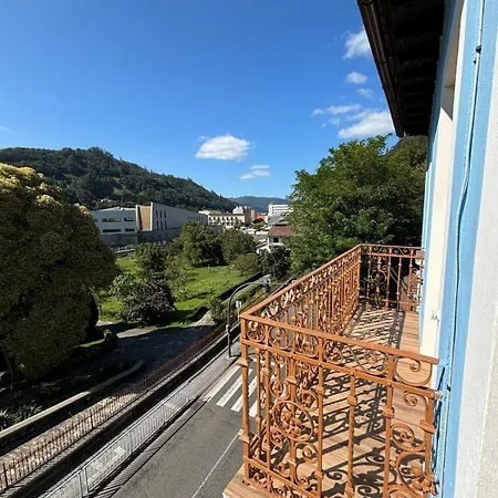 Blue Mountain Santullano (Mieres)